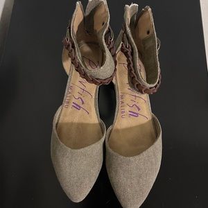 Cute flats, size 8, excellent condition